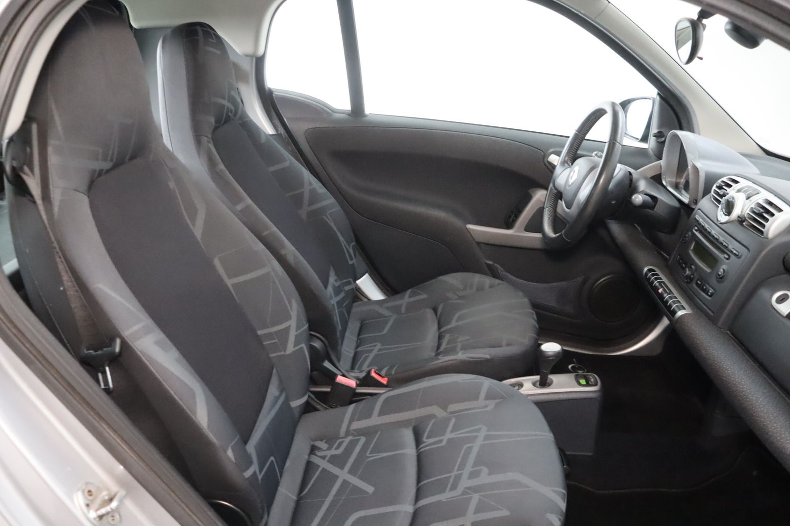 Fahrzeugabbildung Smart fortwo coupe 1.0 mhd passion
