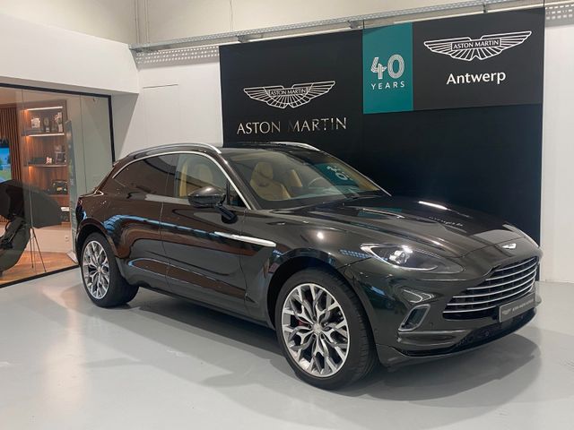 Aston Martin DBX 4.0 V8