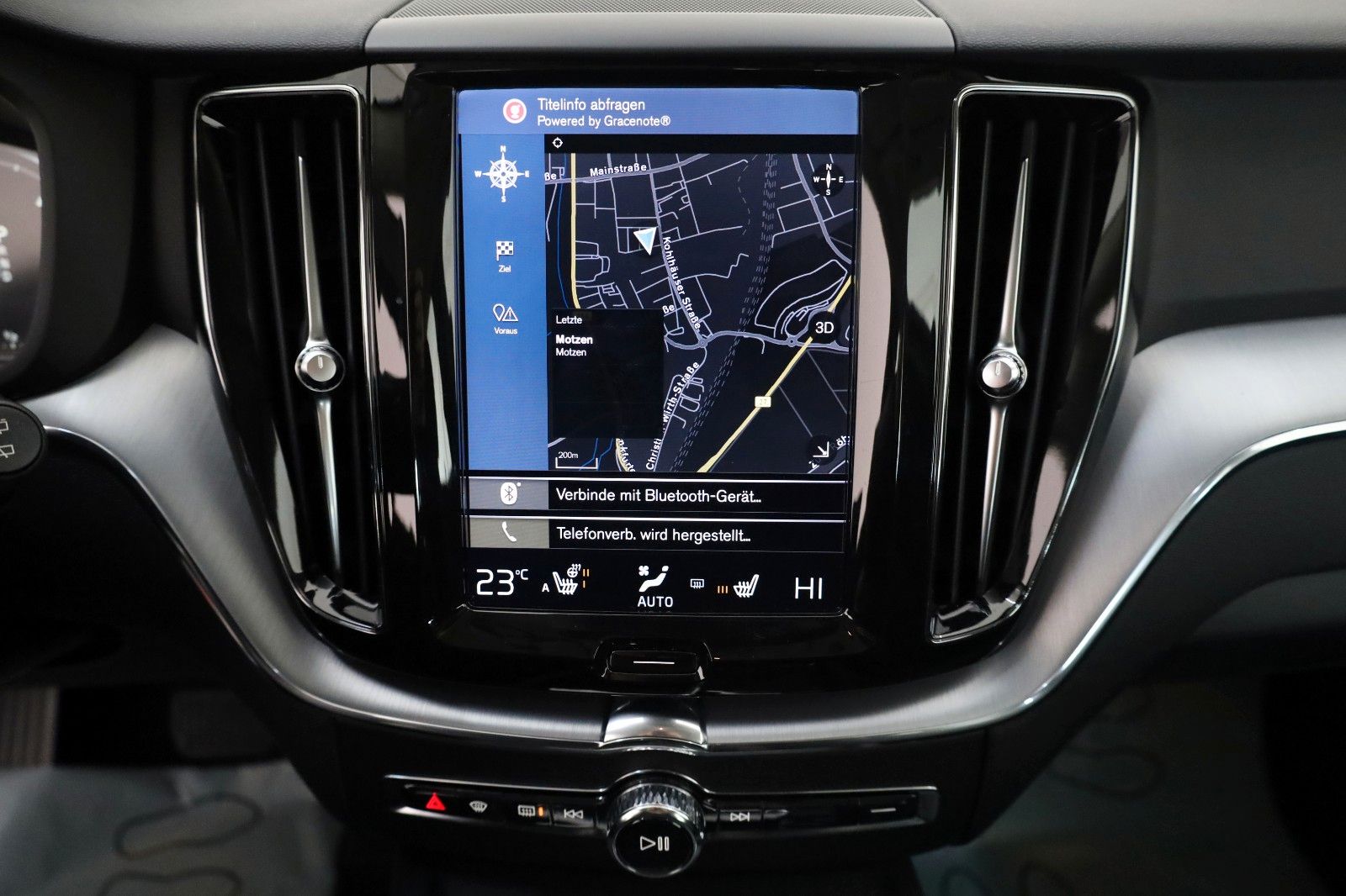 Fahrzeugabbildung Volvo XC60 Momentum AWD Leder,Navi,LED,Panorama,4xSH