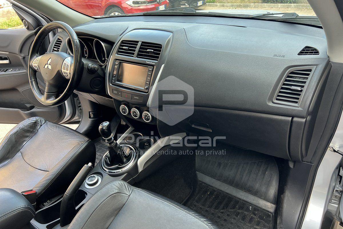 Mitsubishi ASX 2010 — photo 11