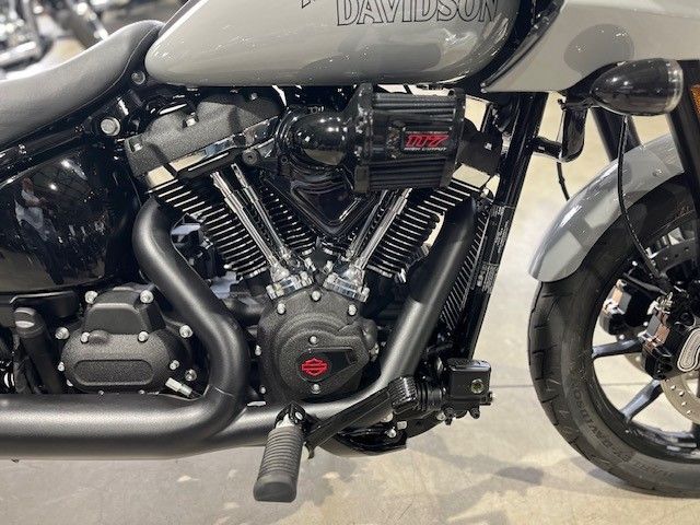 Fahrzeugabbildung Harley-Davidson FXLRST LOW RIDER ST 117 MY25