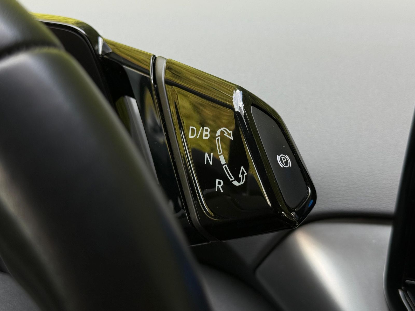 Fahrzeugabbildung Volkswagen ID.4 Pure Performance City LED+CARPL+ACC+SHZ+DAB