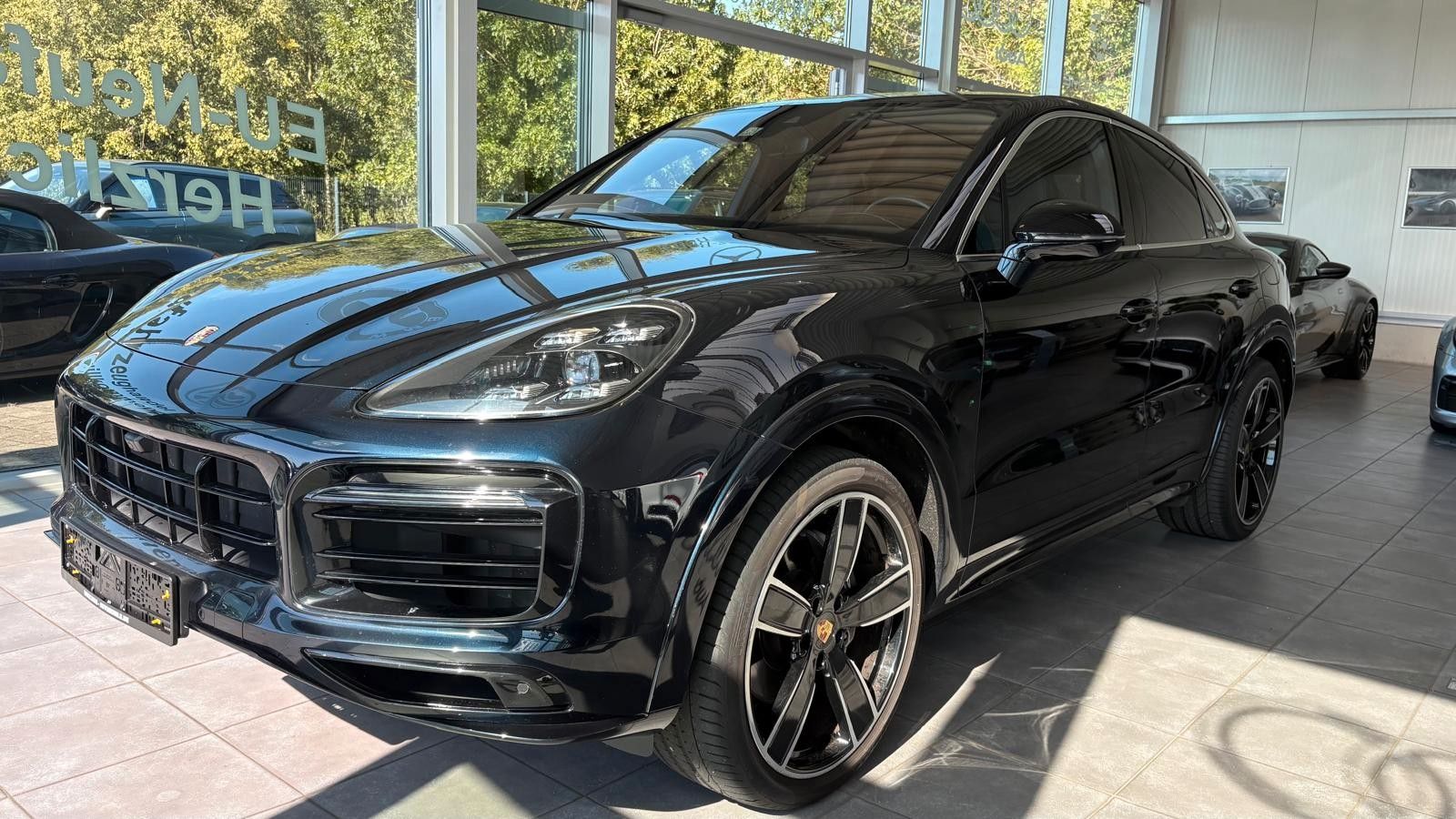 Fahrzeugabbildung Porsche Cayenne Coupe E-Hybrid allrad lenkung