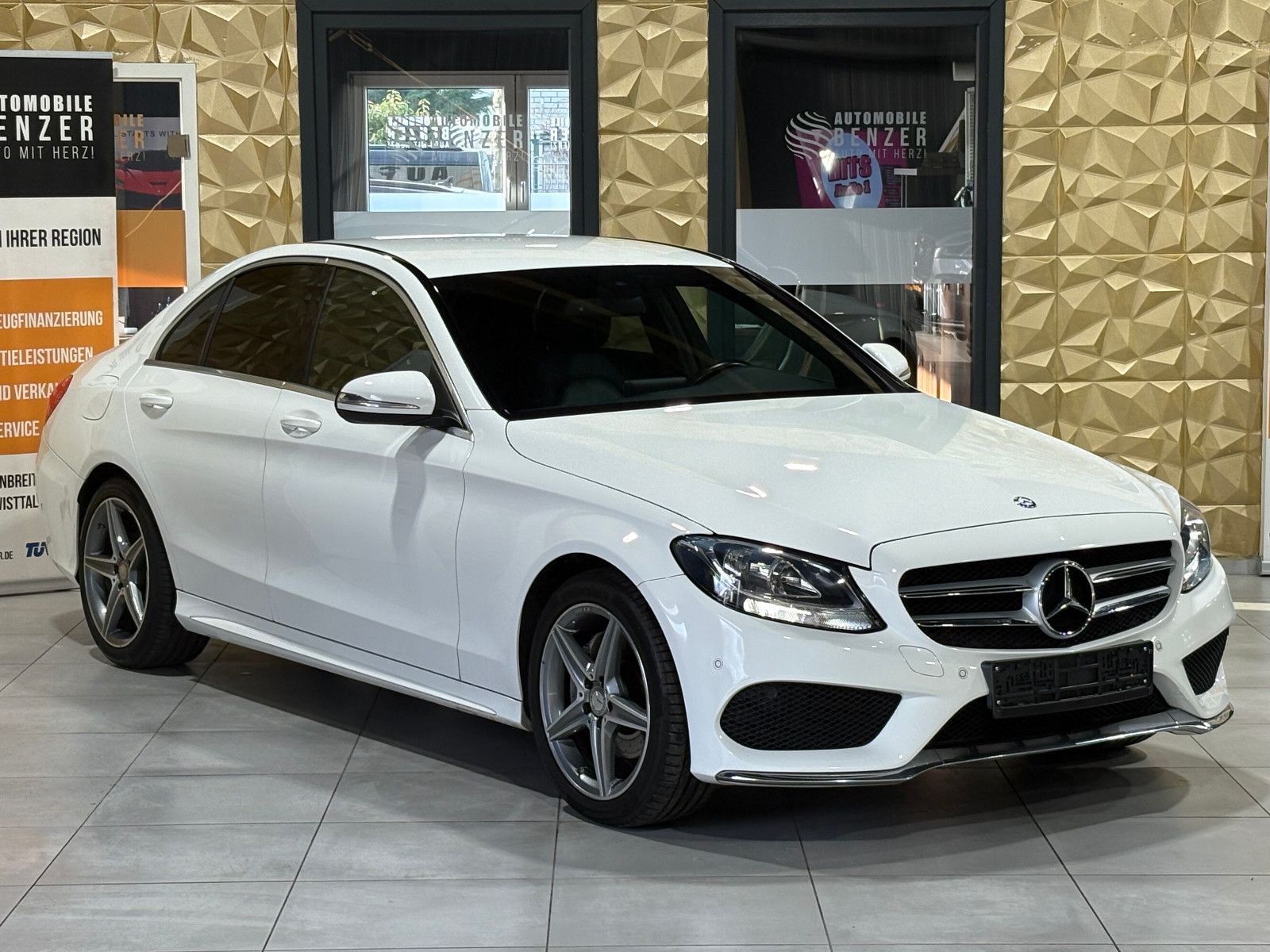 Fahrzeugabbildung Mercedes-Benz C 200 Lim. C 200 CGI/AMG-LINE/PDC/SOUND/SHZ/KLIM