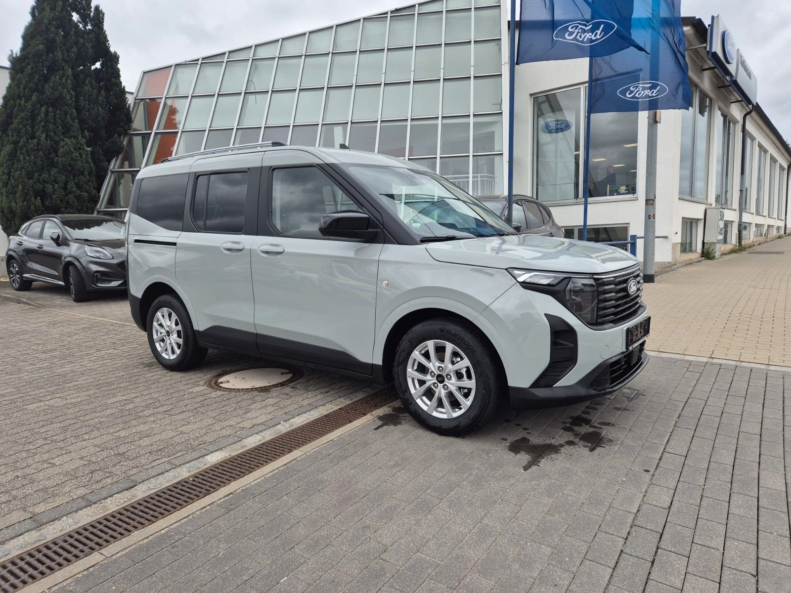 Ford Tourneo Courier Titanium