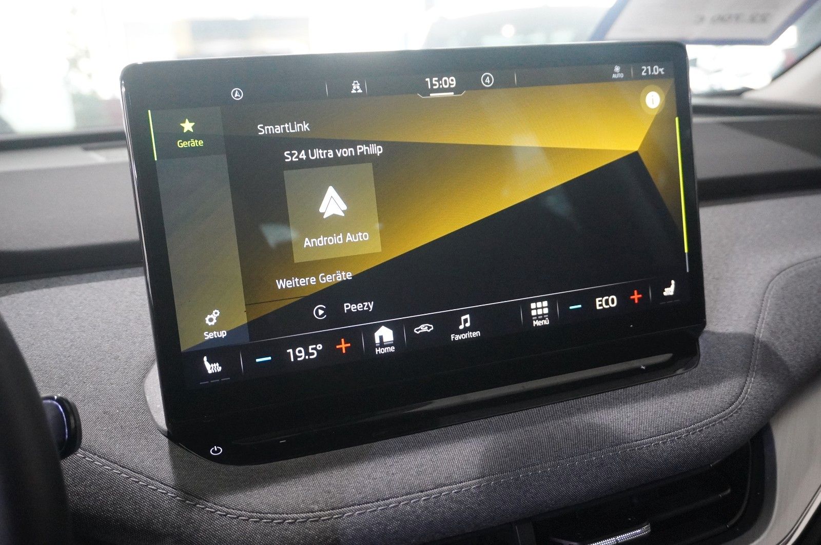 Fahrzeugabbildung SKODA Enyaq 50 IV LOFT NAVI/LED/SHZ/VIRTU./PDC/DAB+