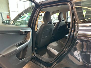Volvo XC60 Momentum AWD *Xenon*Leder*