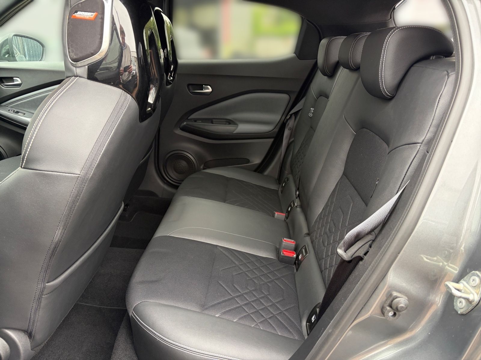Fahrzeugabbildung Nissan Juke 1.0 DIG-T Tekna*AT*Navi*360°Kamera*SHZ*