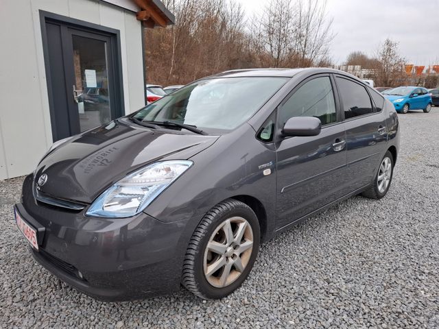 Toyota Prius 1.5-l_VVT-i Executive