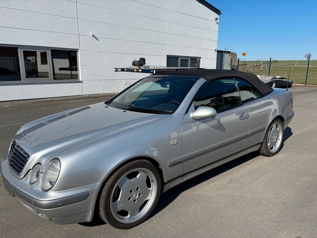 Mercedes-Benz CLK 320