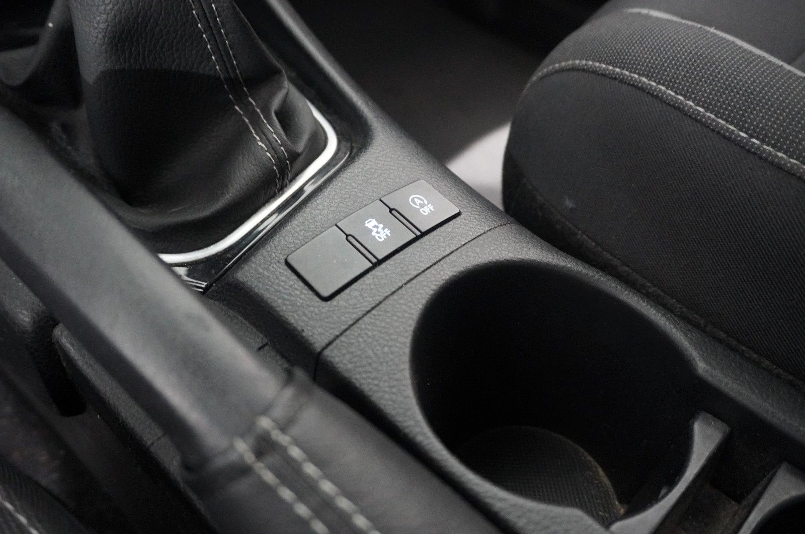 Fahrzeugabbildung Toyota Auris 1.2 LIM. DESIGN EDITION NAVI/LED/KAMERA/SH