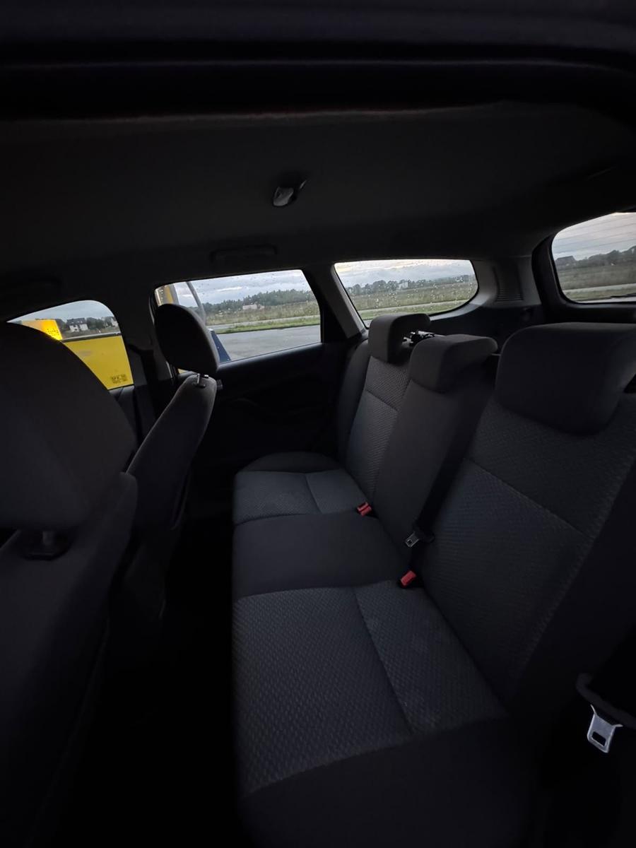 Ford Focus 2006 — photo 7