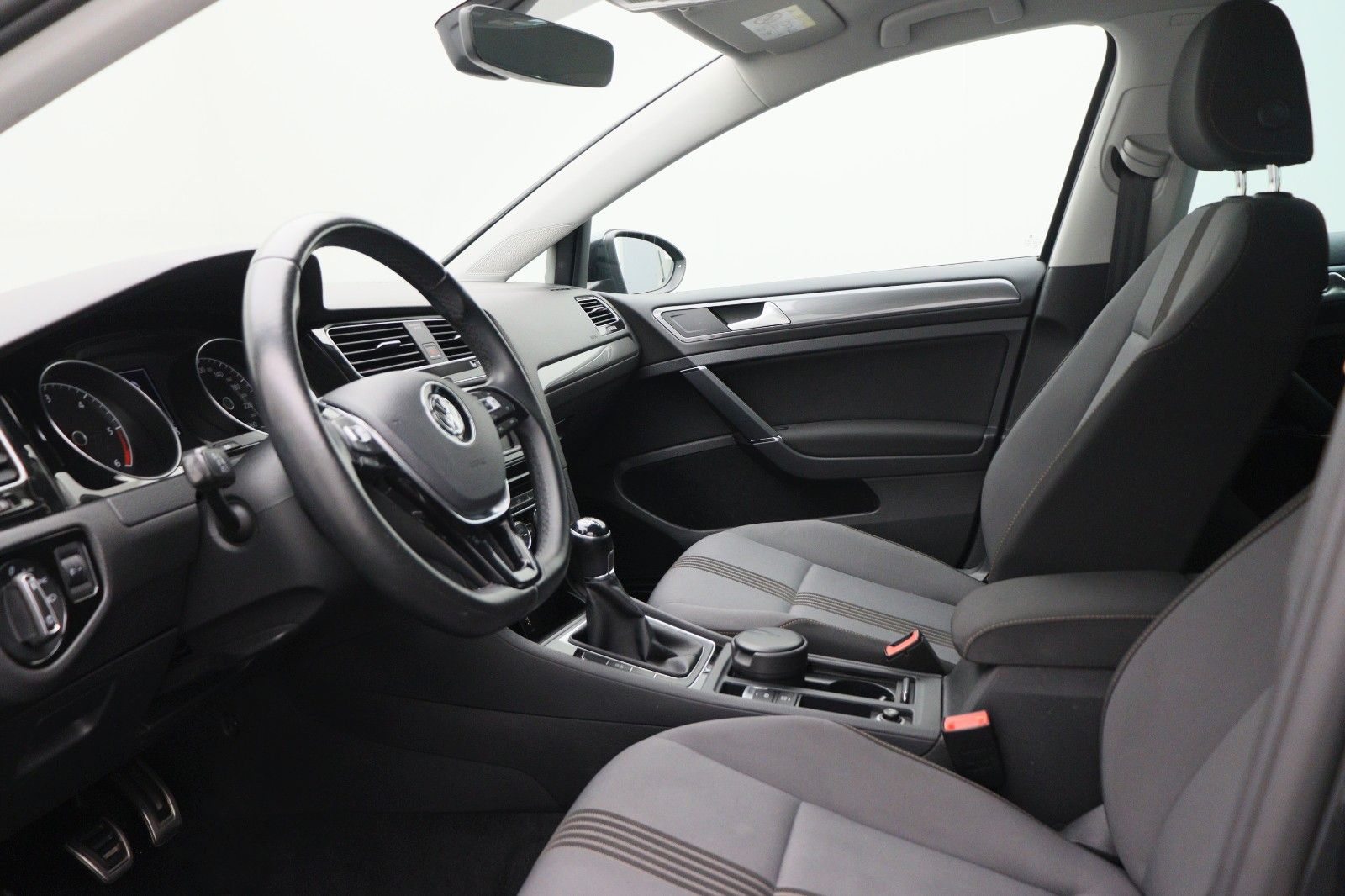 Fahrzeugabbildung Volkswagen Golf VII Variant 1.6 Allstar BMT