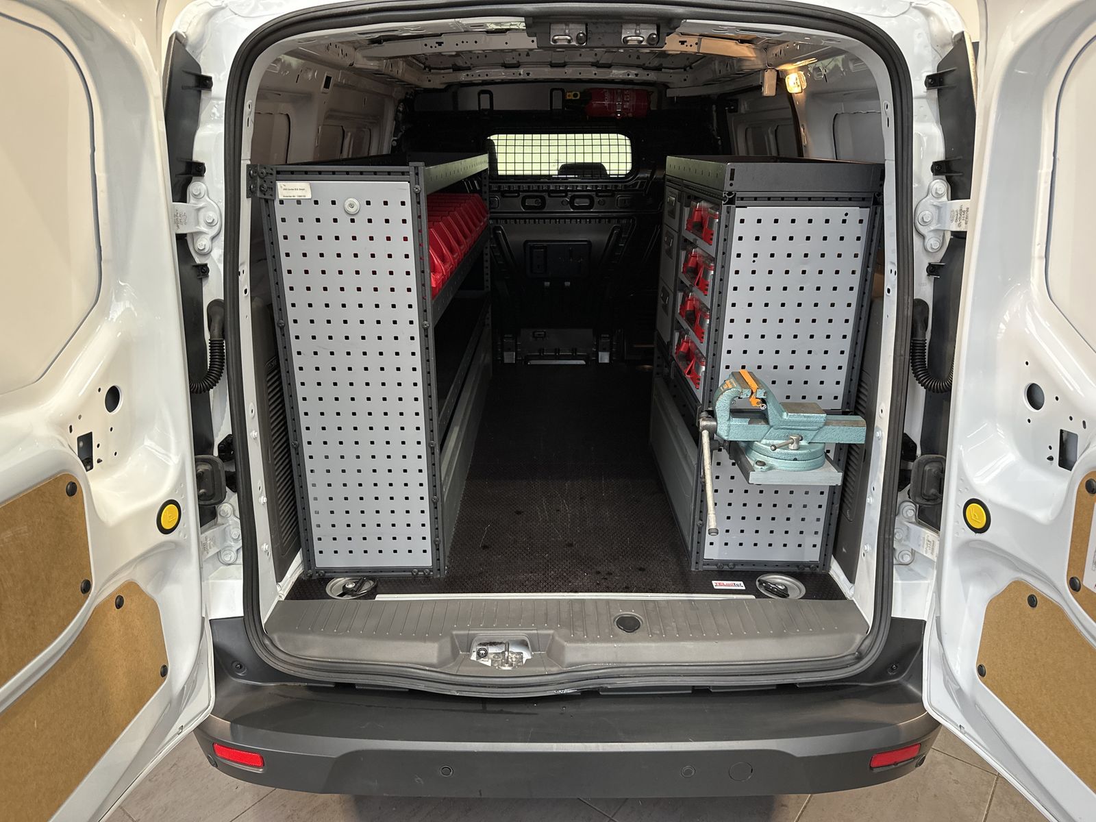 Fahrzeugabbildung Ford Transit Connect Kasten Lang 1.5 EB SORTIMO+TEMPO