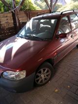 Ford Escort Kombi Rentnerfahrzeug - Ford Escort aus 1998: Kombi