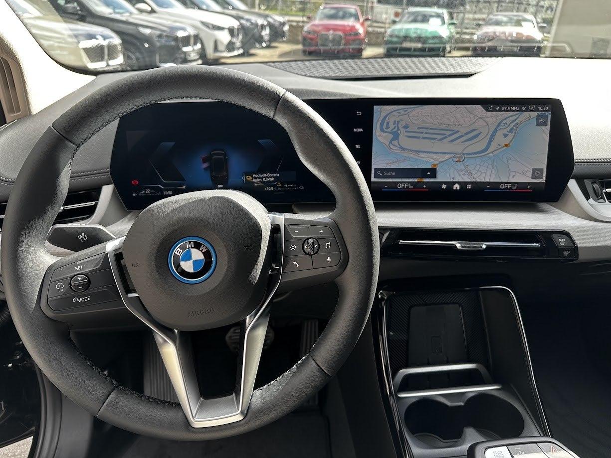 BMW 225e xDrive Active Tourer || AHK Kamera DrivAssi