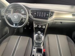 VW T-Roc 1,5 TSI KLIMA,NAVI,PANO,ESP,MFL,MFD,SHA