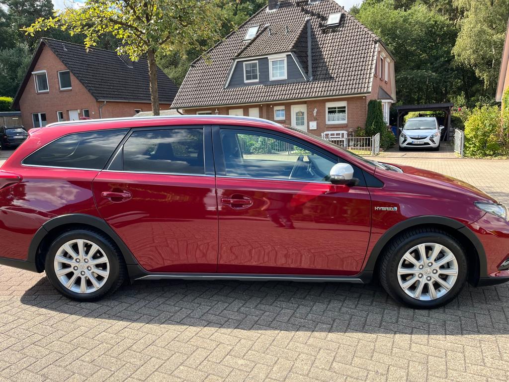 Toyota Auris Touring Sports