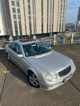 Mercedes-Benz Mercedes Benz E. Klasse.240 Avantgarde - Mercedes-Benz 240 in Bonn