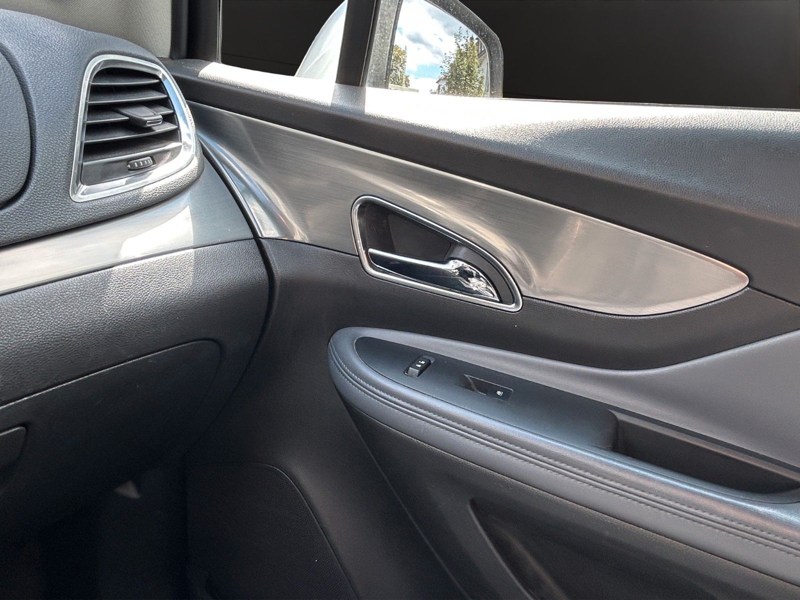 Fahrzeugabbildung Opel Mokka Innovation ecoFlex 4x4/Tüv Neu/2.Hand/Navi