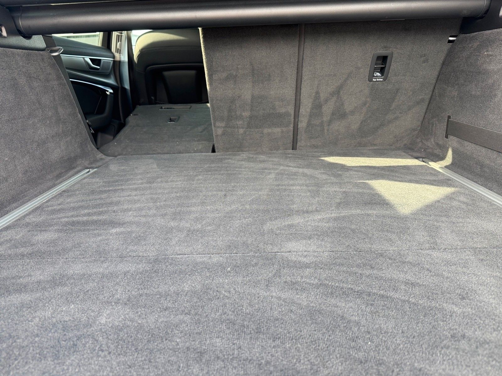 Fahrzeugabbildung Audi A6 Avant Design 40 TDI quattro S tronic