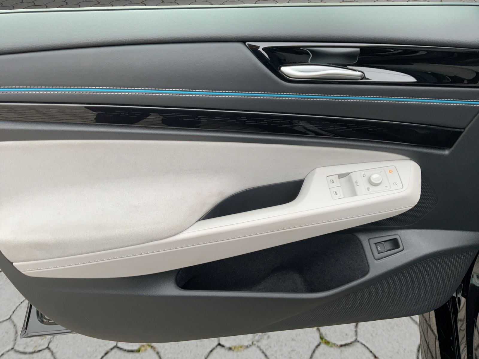 Volkswagen ID.7 Pro 82kWh DCC PANO EL.SITZ H&K 360° foto 9