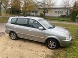 Kia Auto Kia Carens ex - Kia Carens EX mit Diesel-Antrieb