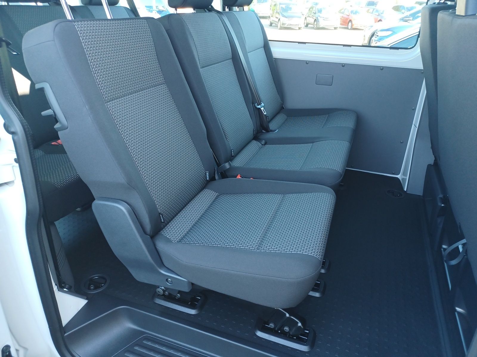 Fahrzeugabbildung Volkswagen T6 Kombi T6.1 TDI 9- Sitzer LED GRA PDK KLIMA VO