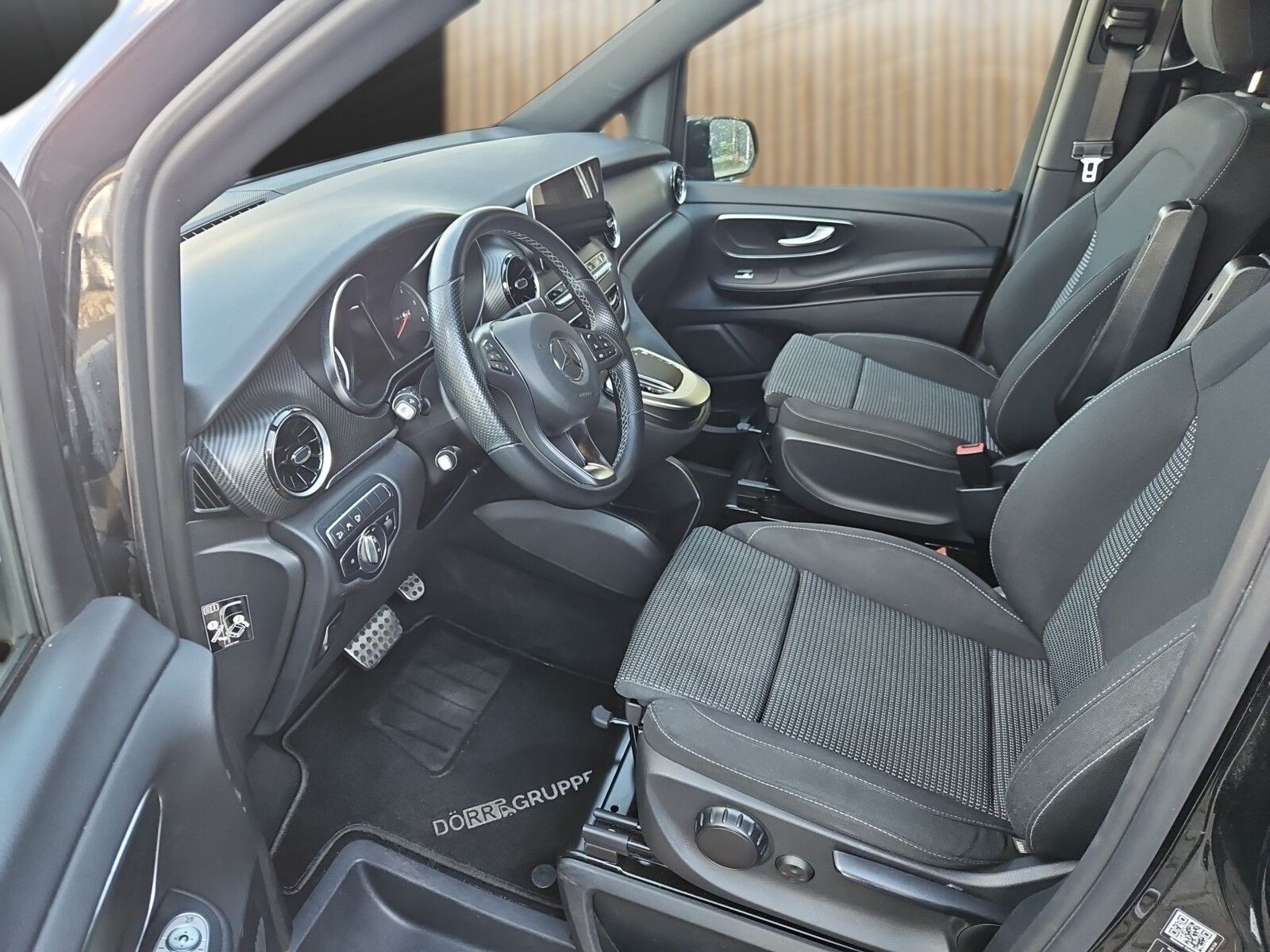 Fahrzeugabbildung Pössl Vanstar V 300 d Navi, Camp-Box, RK