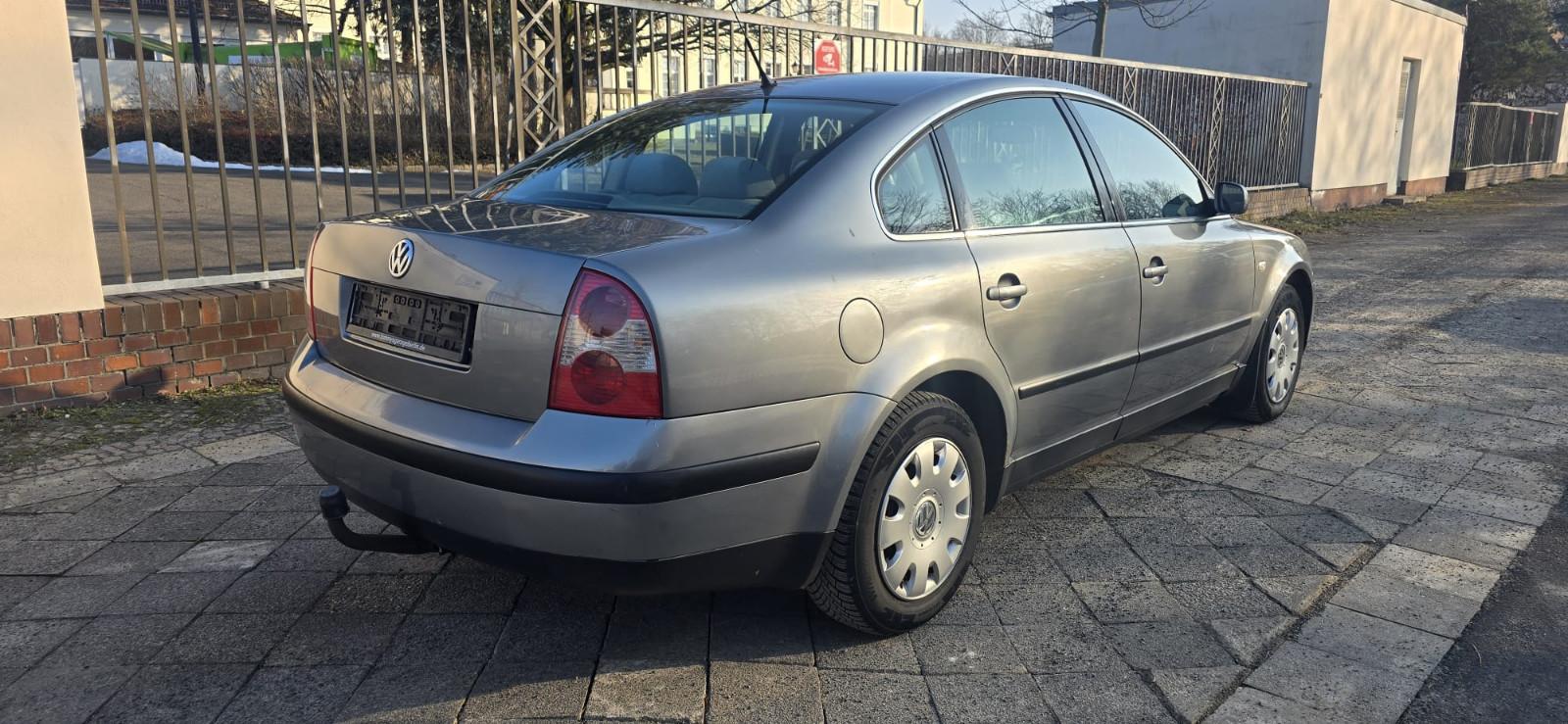 Volkswagen Passat 2.0 96kW Basis