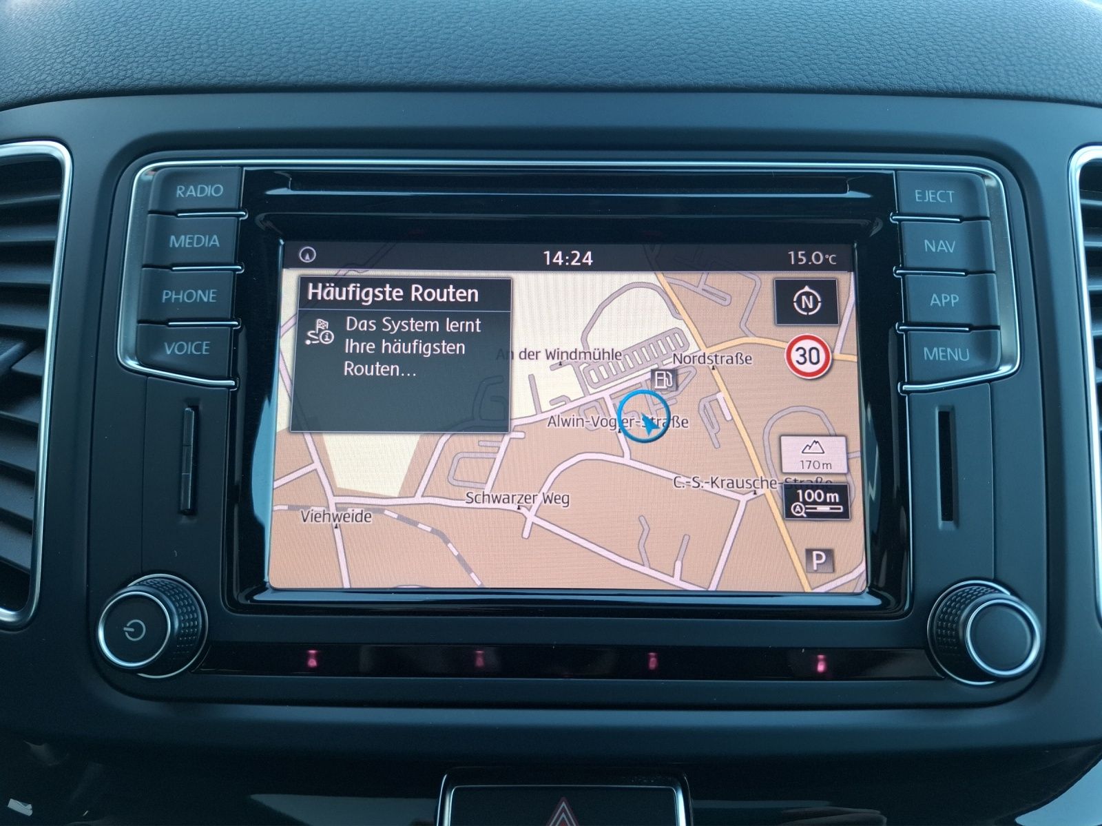 Fahrzeugabbildung SEAT Alhambra TSI Style DSG Bi-Xenon Navi PANO RFK GR