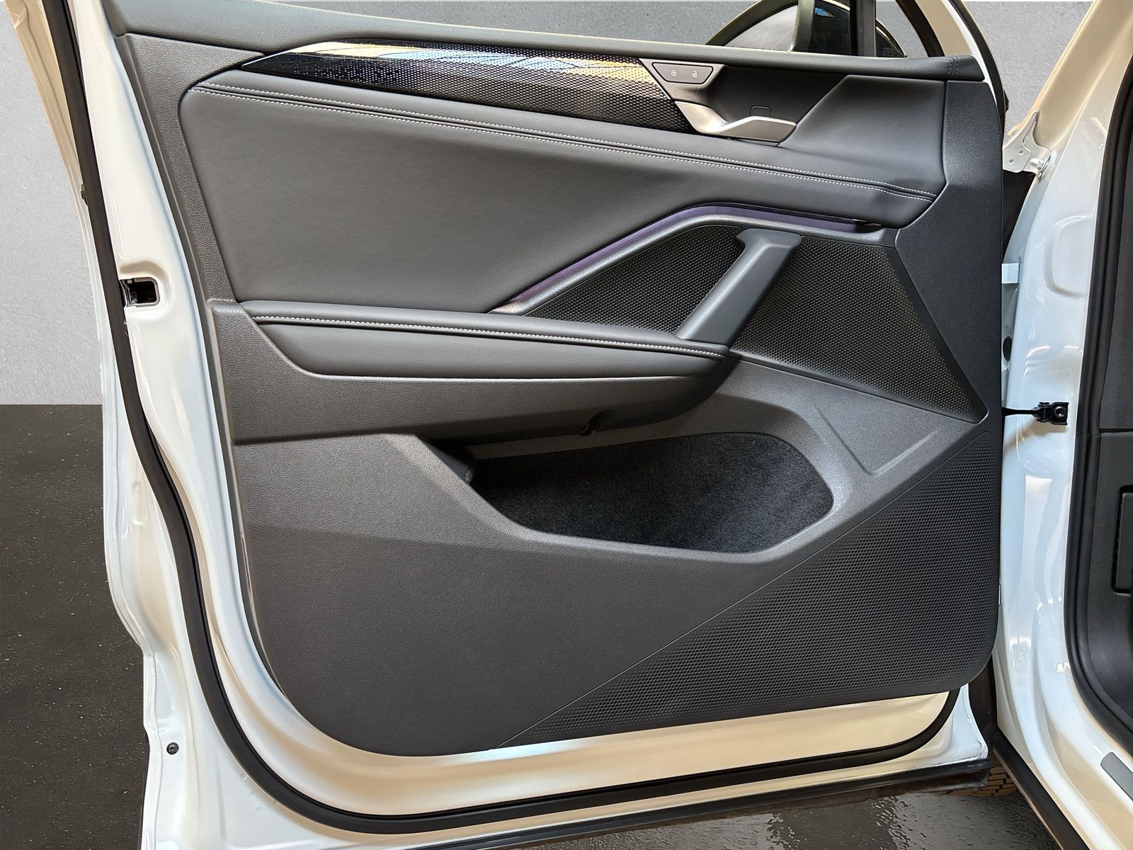 Fahrzeugabbildung Volkswagen Tiguan 2.0 TDI Goal AHK LED SHZ Kamera