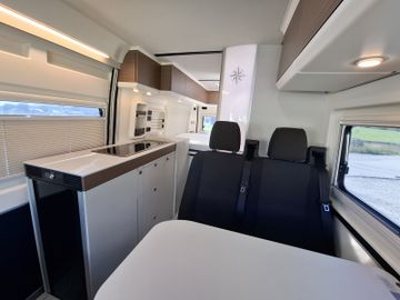 Westfalia Columbus 600 D 140PS Automatik SOLAR LED Lithium