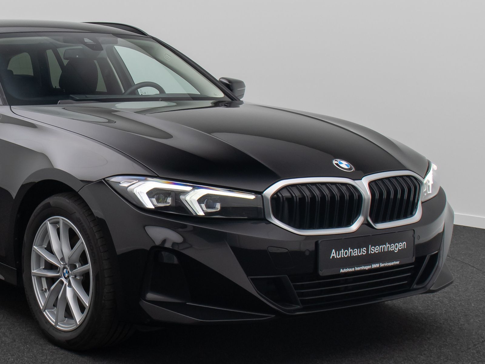 Fahrzeugabbildung BMW 320d CockpitPro PDC GeschwindigReg DAB Sitzhzng