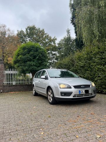 Ford Focus 1.6 Kombi /NURNOCH HEUTE ONLINE