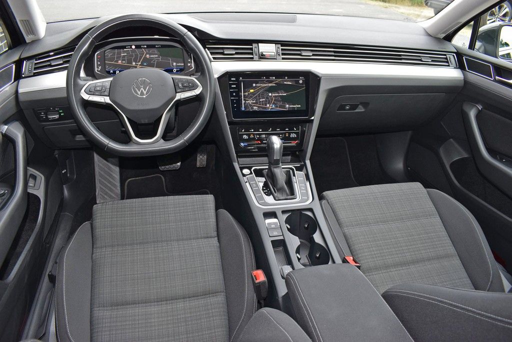 Volkswagen Passat Variant TDI 2.0 DSG Business Standhzng foto 2