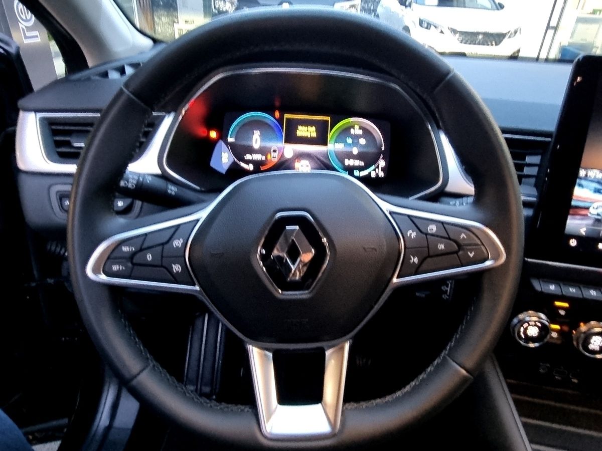 Fahrzeugabbildung Renault Captur INTENS E-TECH Plug-in 160
