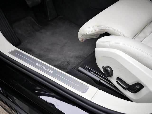 Volvo V90 Kombi 2.0 Plus Dark Recharge Plug-In Hybrid  foto 17