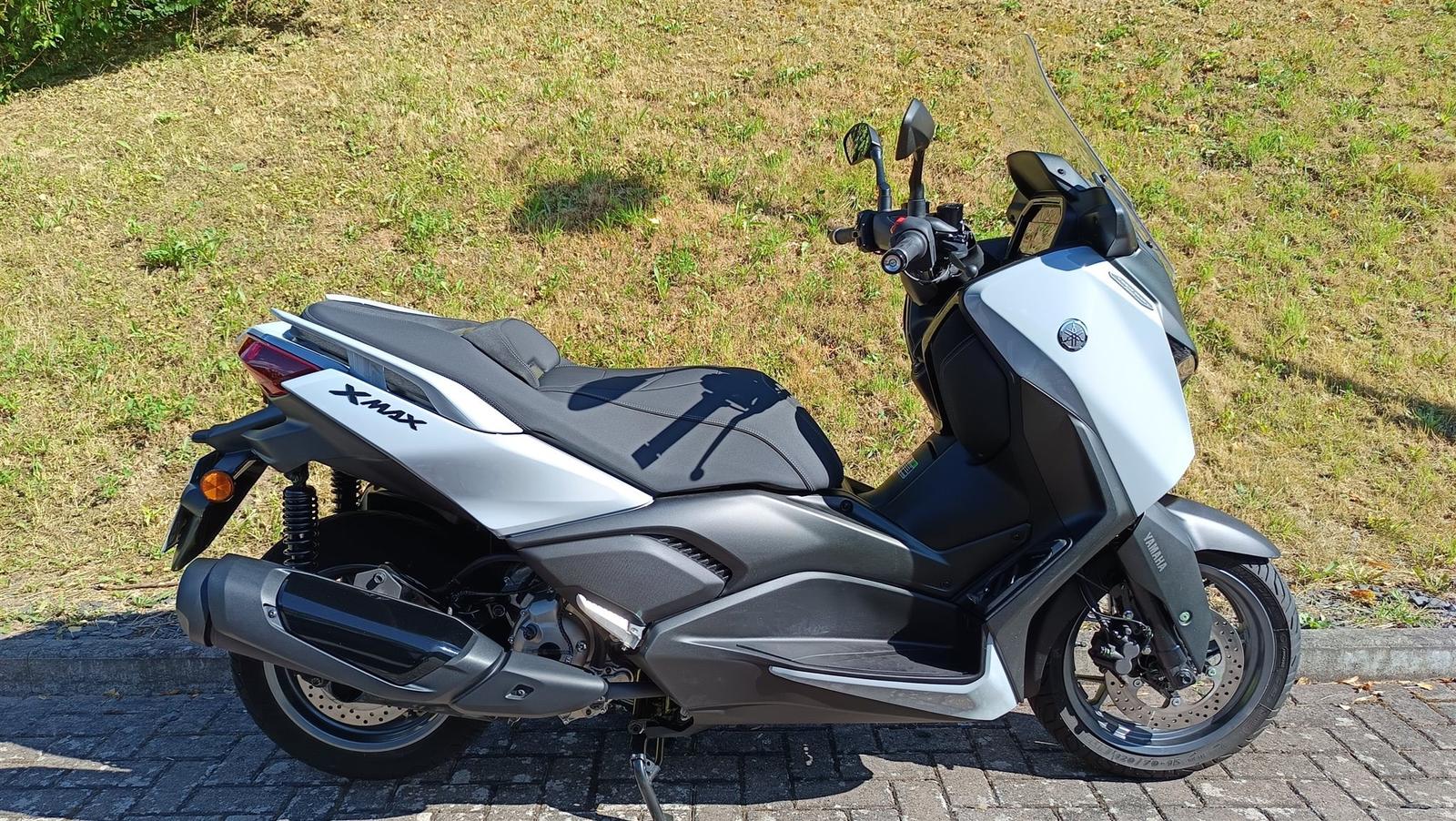 Yamaha XMAX 300 Tech MAX+