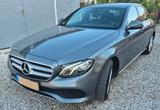 Mercedes-Benz E 220d Avantgarde mit Standheizung und Vollleder