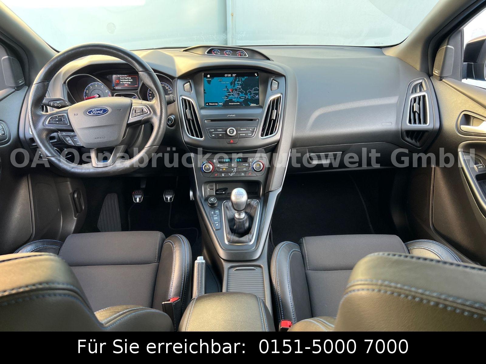 Ford Focus RS Limo 350PS Recaro Klappe Käfig Kamera