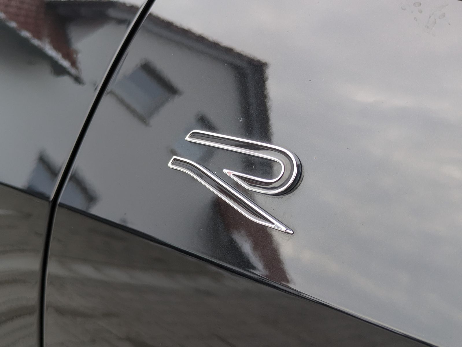 Fahrzeugabbildung Volkswagen Tayron 2.0 TDI 4M R-Line BLACK*7Si*MATRIX*PANO