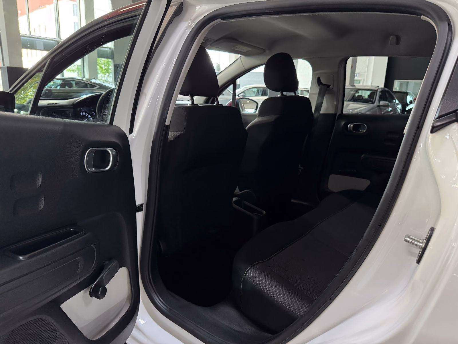 Citroën C3 1.2 FEEL SITZHEIZUNG KLIMA PDC LED 17 ZOLL
