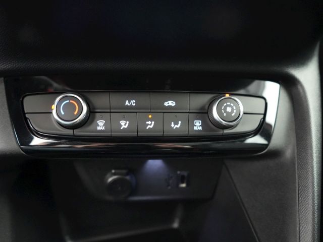 Corsa F EDITION+NAVI+RÜCKFAHRKAMERA+PARKPILOT HI