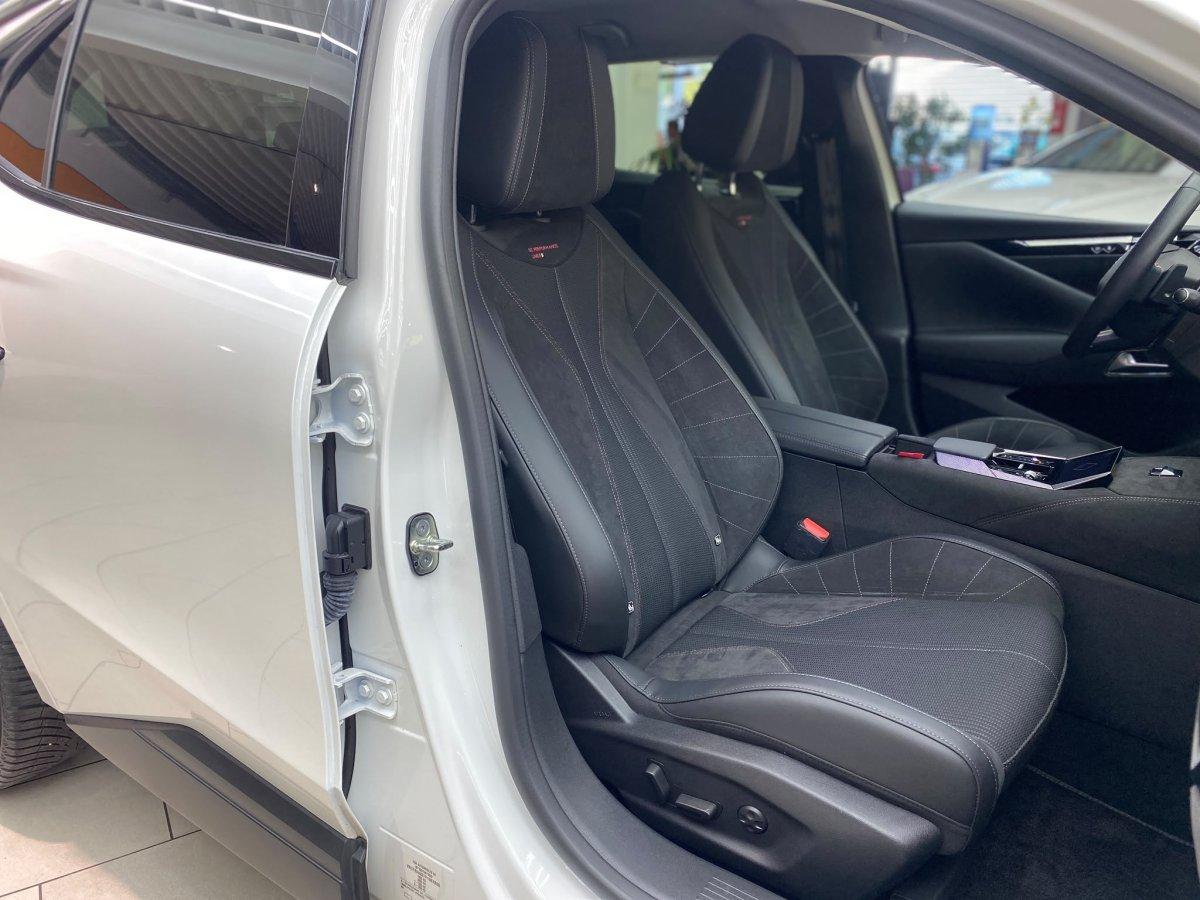 DS Automobiles 4 1.2 PureTech 130 Performance Line+ Alcantara H