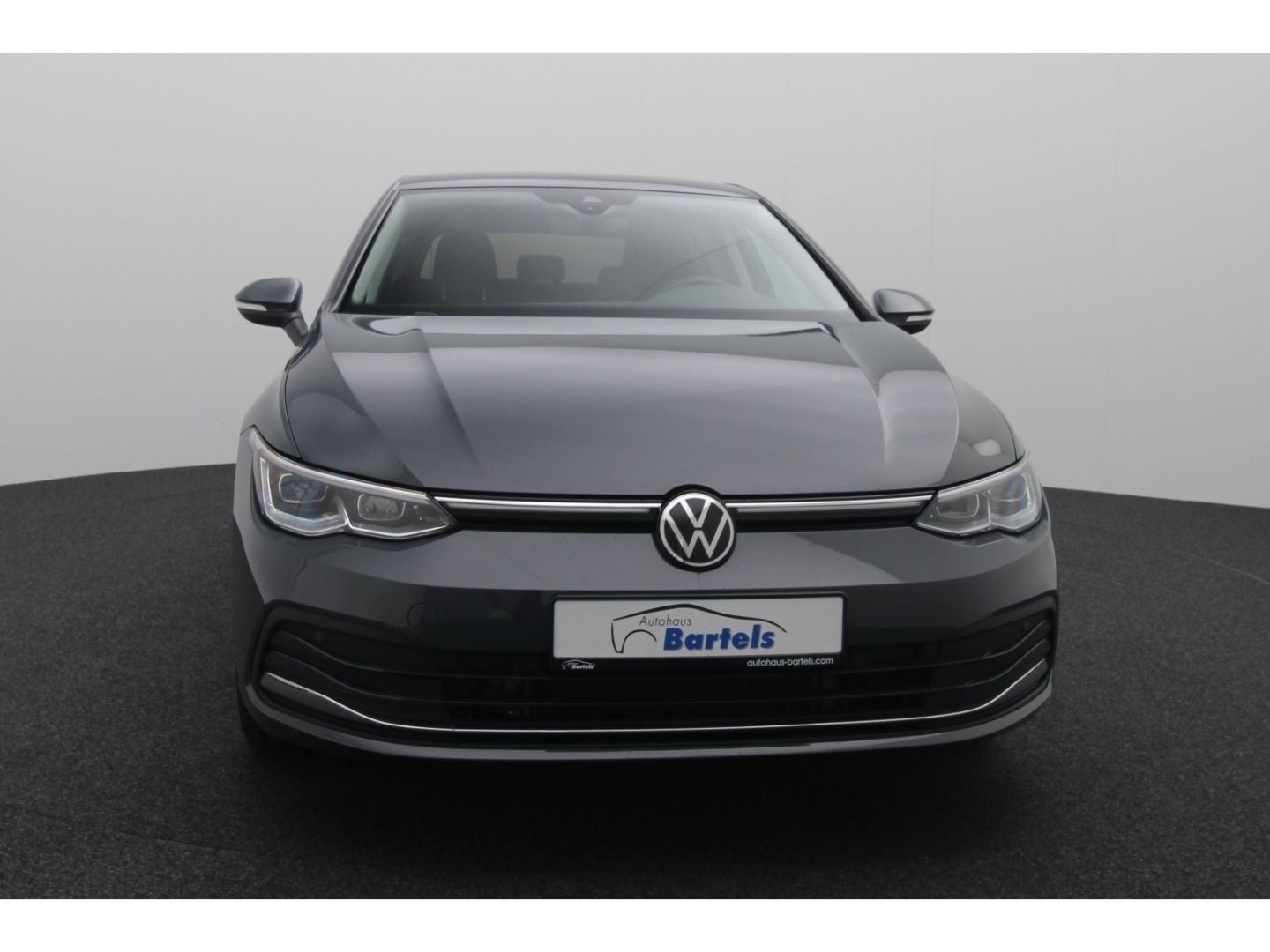 Fahrzeugabbildung Volkswagen Golf VIII 2.0 TDI DSG Style ACC Memory