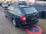 Skoda Octavia Combi 1.9 TDI DPF Ambiente+TEMPOMAT+SHZ - Skoda Octavia mit Diesel-Antrieb: Kombi, 1.9
