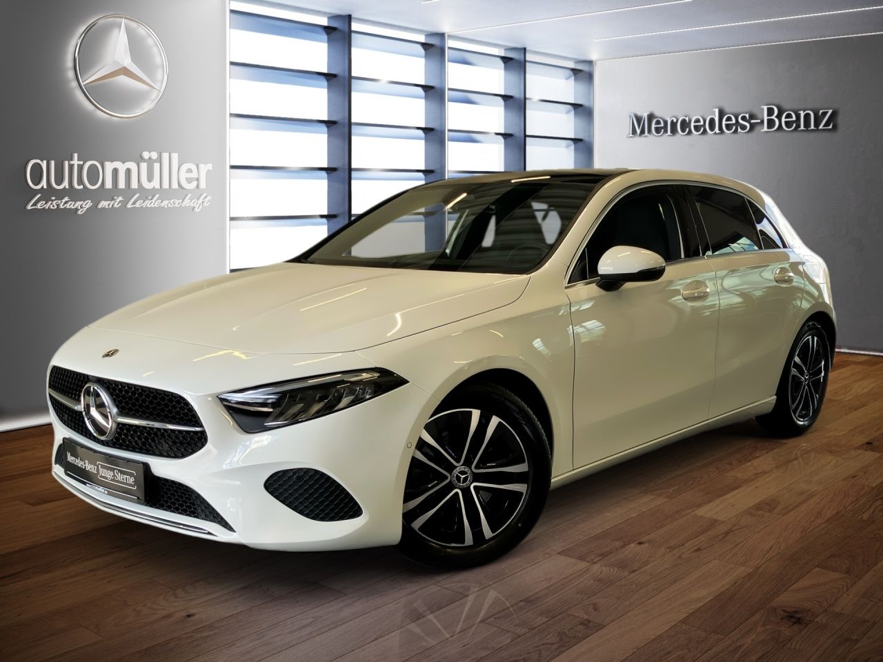 Fahrzeugabbildung Mercedes-Benz A 200 STNDHZ+PANO+LED+SPORTSI+CARPL+LHZ+KAM+SOUN