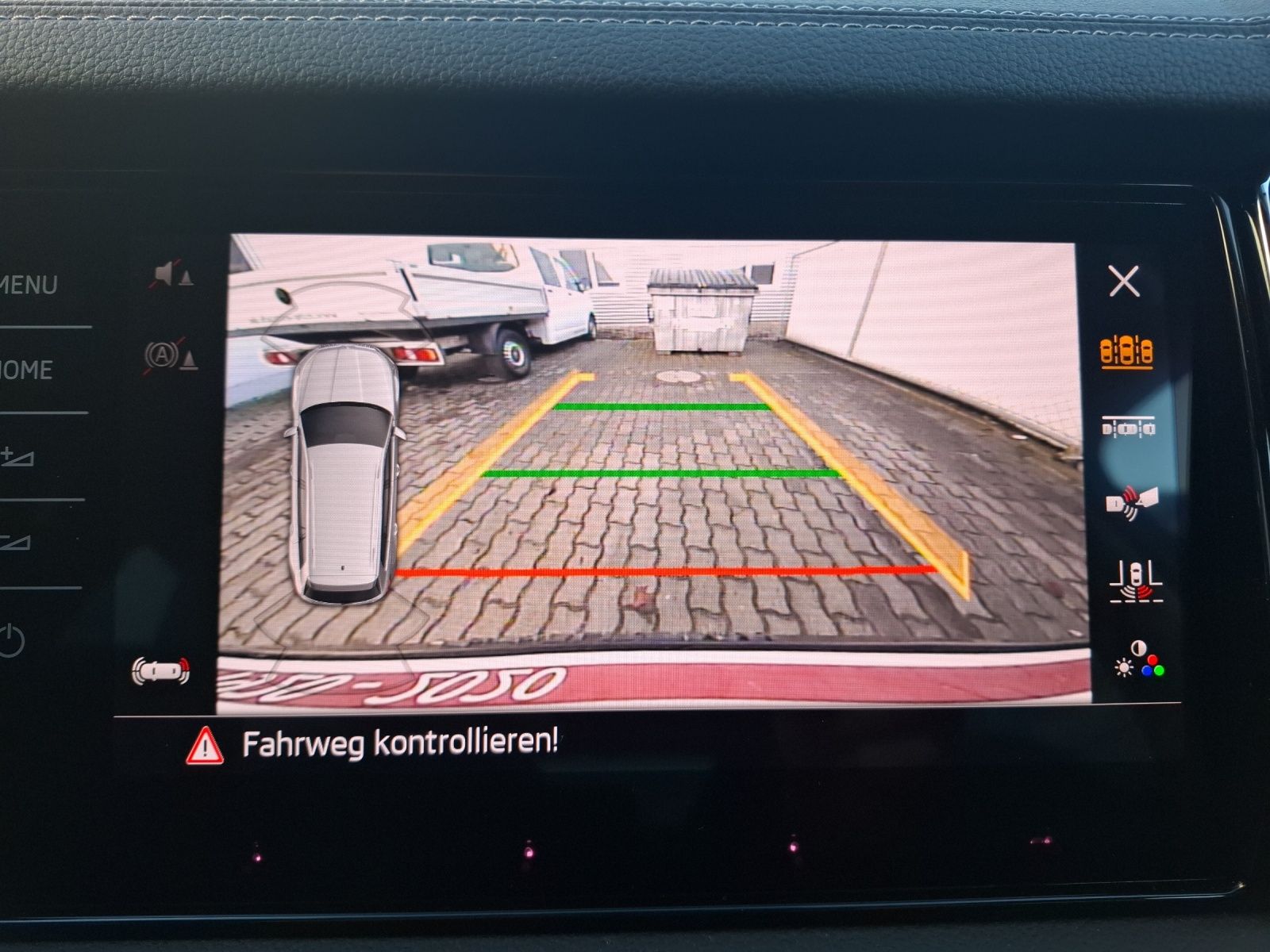 Fahrzeugabbildung SKODA Kodiaq TSI Style DSG 4x4 Standhzg. Matrix Navi L