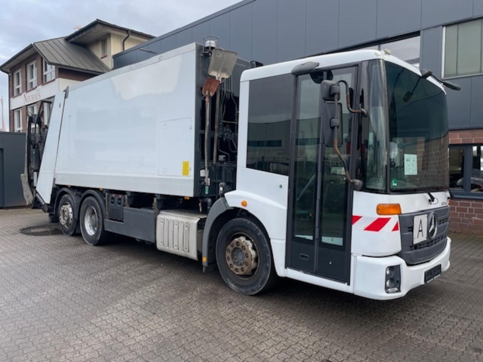 Mercedes-Benz 2630 6x2 Econic Zöller Magnum XXL 22